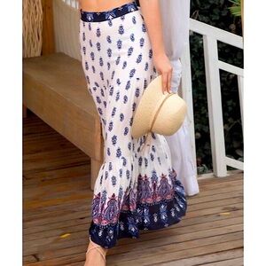 NWT White & Blue Abstract Skirt, Sz. S